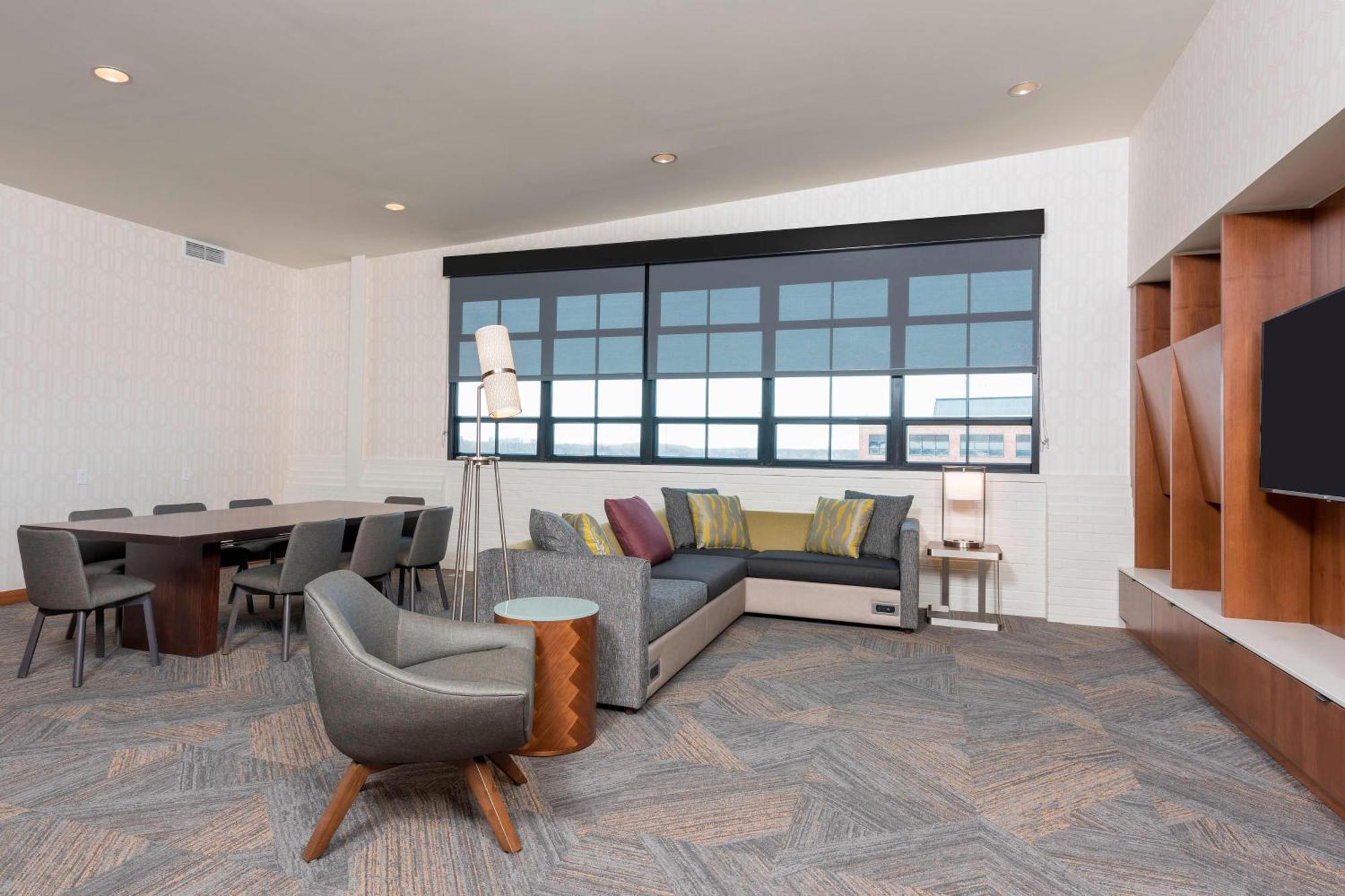 Courtyard By Marriott Waterloo Cedar Falls Ngoại thất bức ảnh