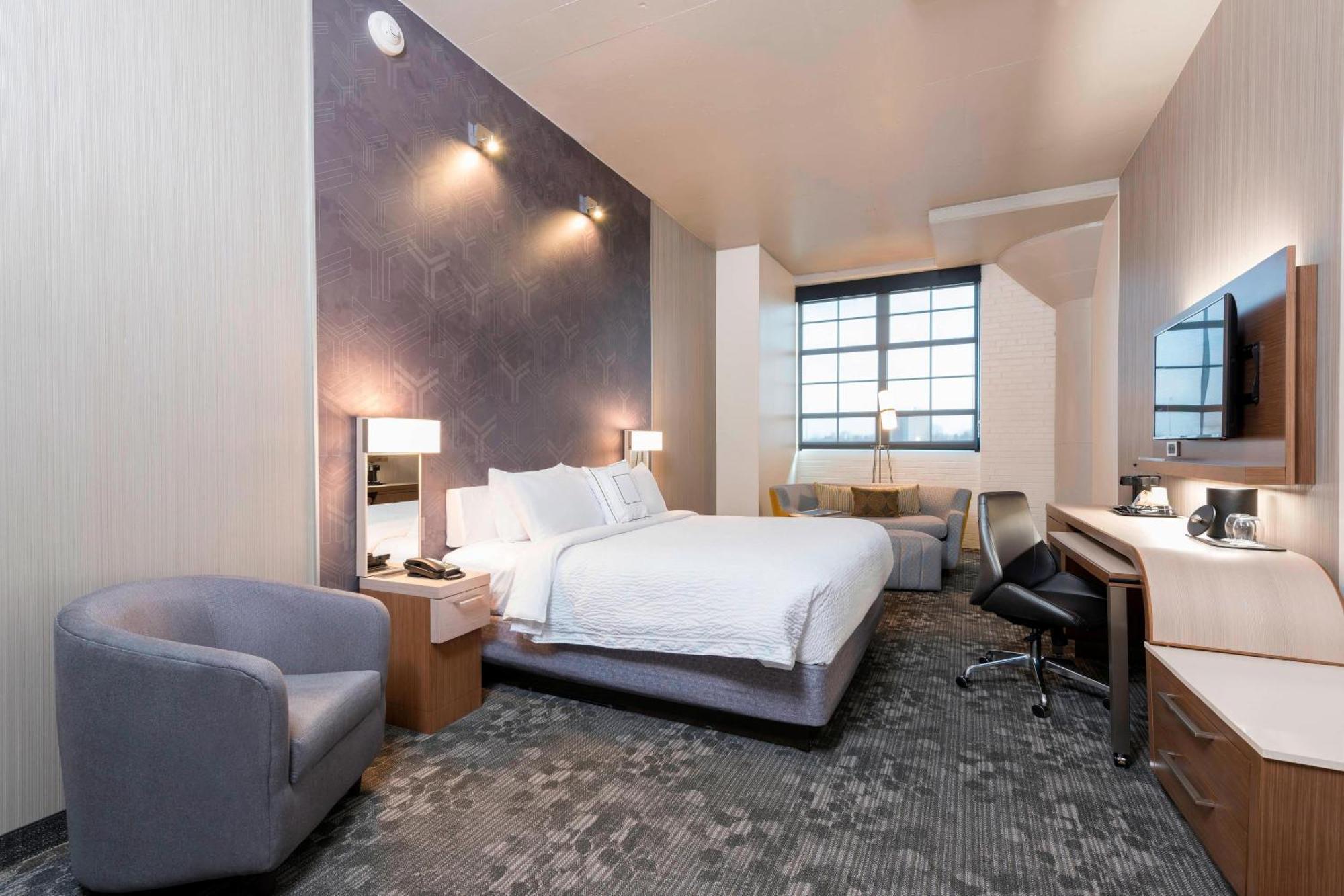 Courtyard By Marriott Waterloo Cedar Falls Ngoại thất bức ảnh